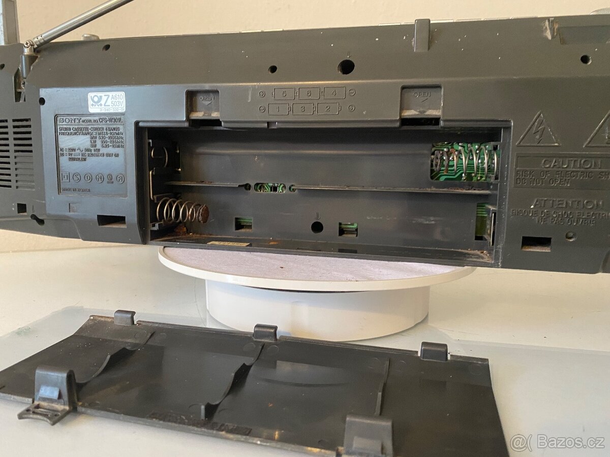 Radiomagnetofon Sony CFS-W30l, rok 1988 - 13