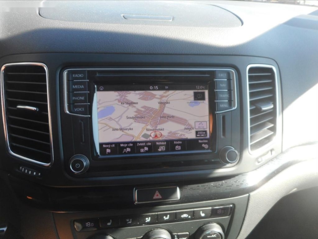 Volkswagen Sharan,2,0 TDi SOUND - 13