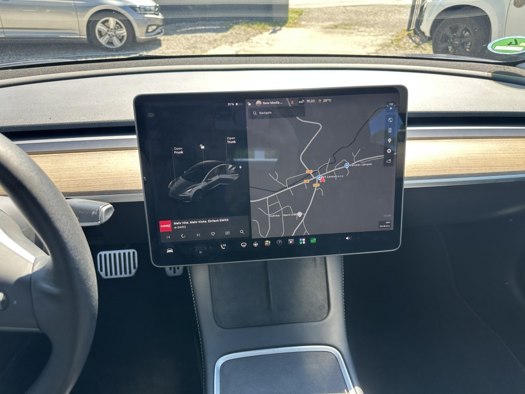 Tesla Model 3 Performance Dual AWD - 13