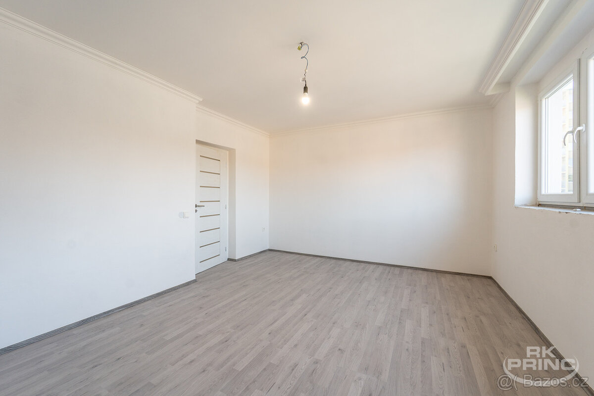 Dům, 7+kk, 180 m2, po rekonstrukci, pozemek 250 m2, Hlavenec - 13