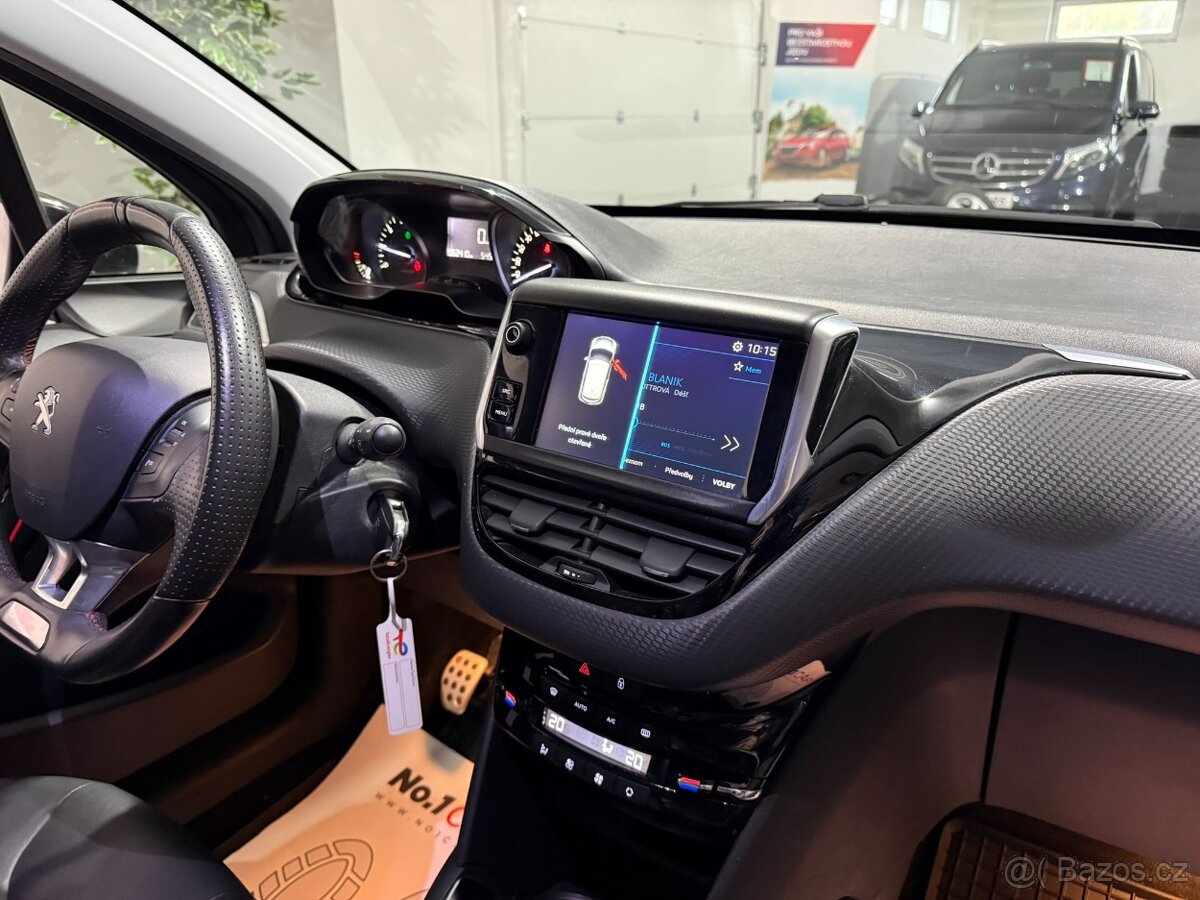 Peugeot 208 1,2 81KW GT-LINE ČIDLA VÝHŘEV - 13