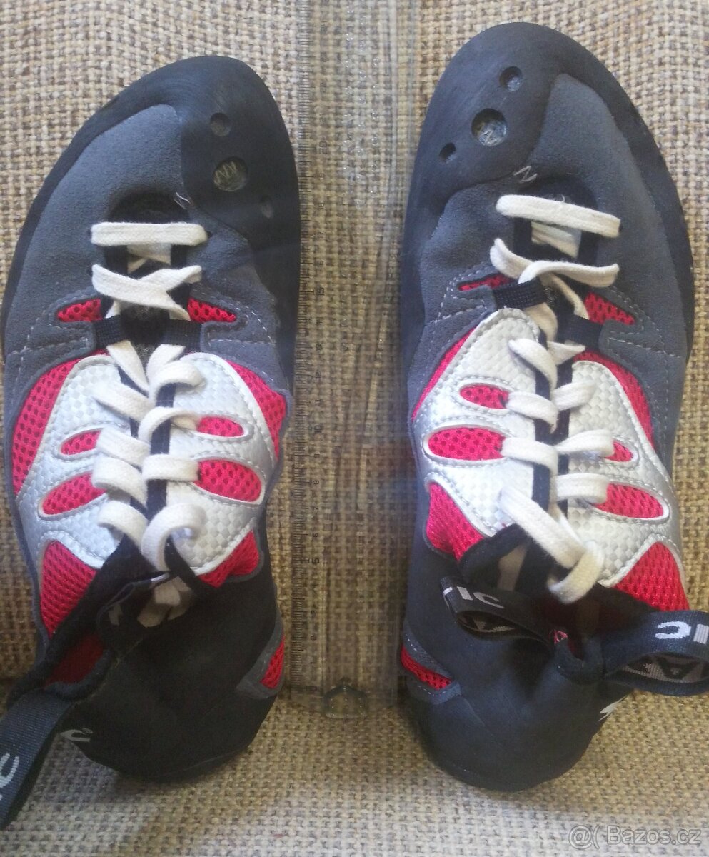 Hydro camelbak, ledvinka, Baseball rukavice - 13