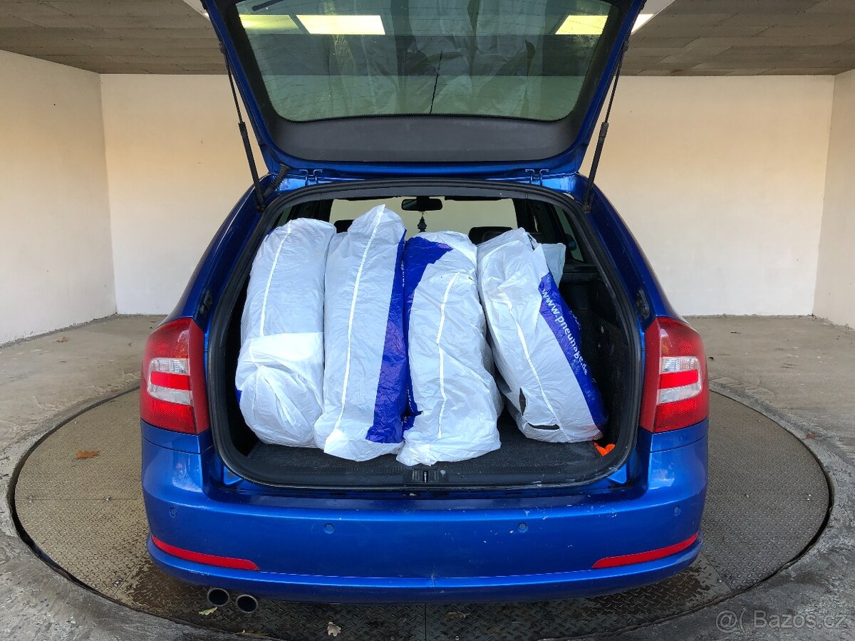 ŠKODA OCTAVIA 2.0TDI COMBI RS - 13