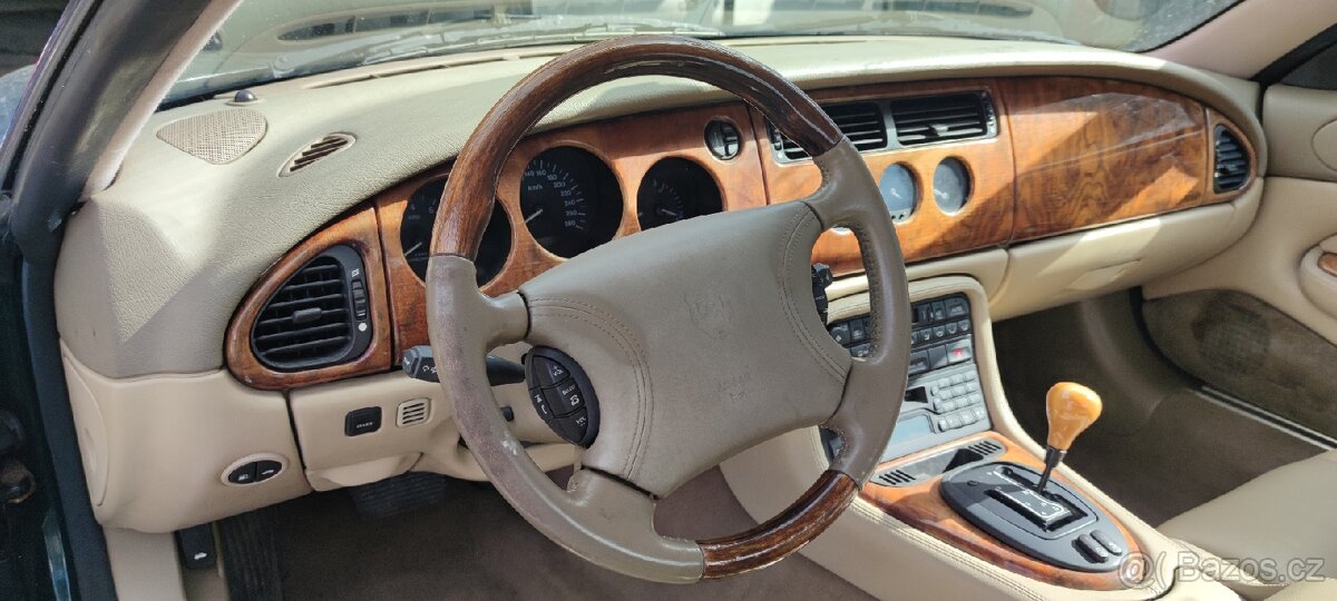 Jaguar xkr 4.0 - 13