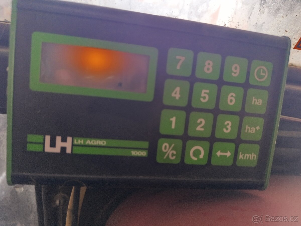 Nesený polní postřikovač Dubex M1 s GPS - 13