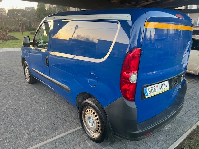 Fiat DOBLO CARGO 1,4 70kW - L1H1-2013 2.maj. ČR KLIMA - DPH - 13