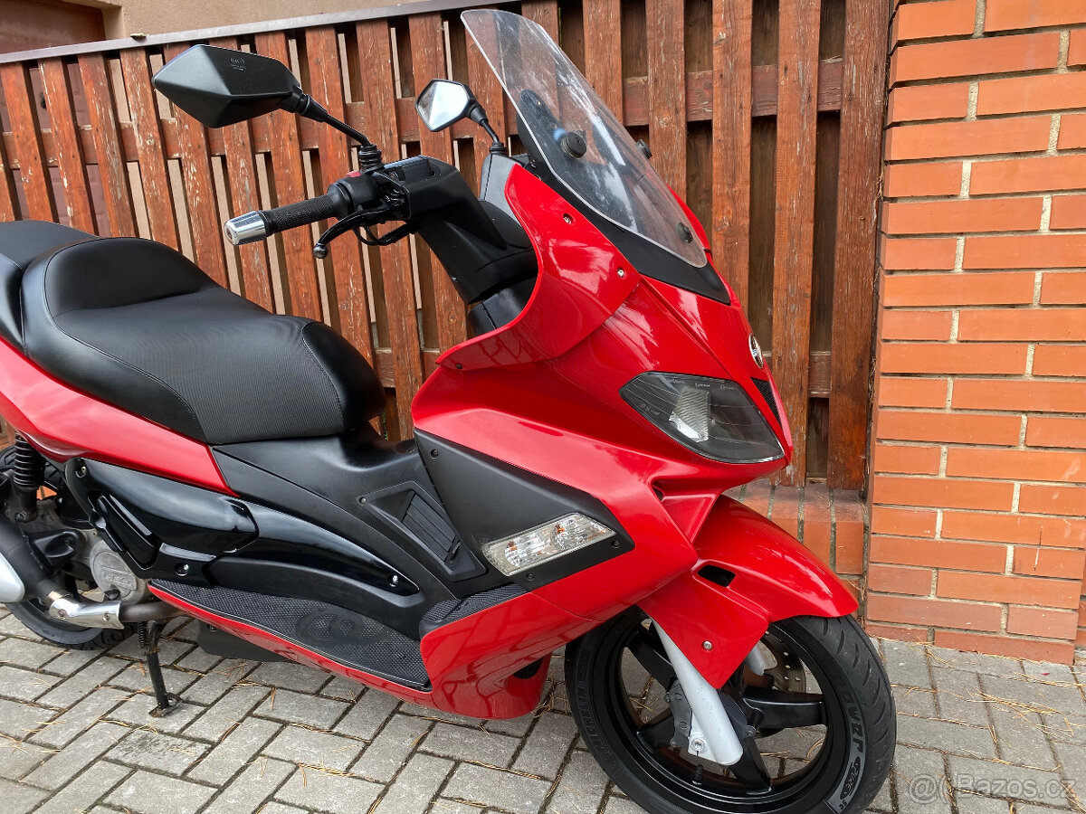 Gilera Nexus 125 i.e - 13
