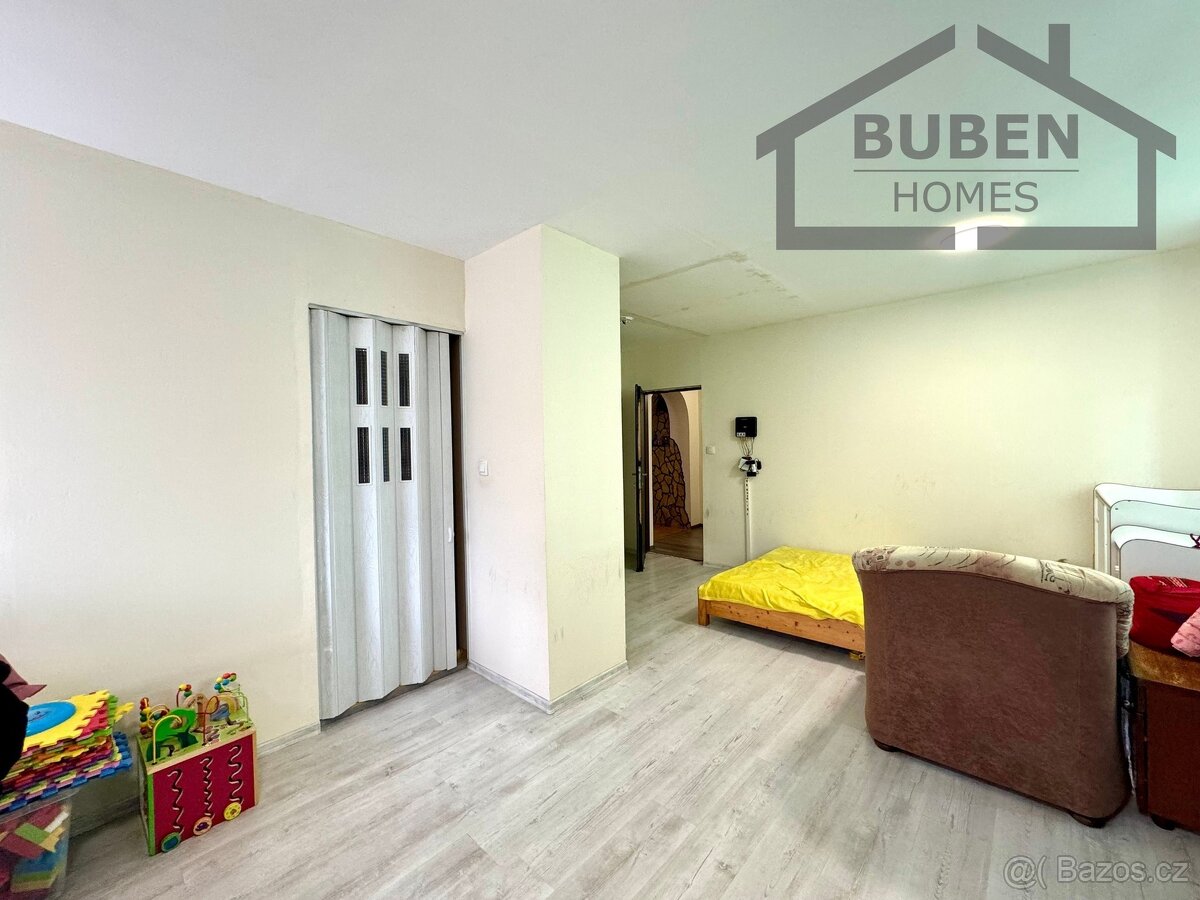 RD se čtyřmi bytovými jednotkami (užitná plocha 460 m²) - Dl - 13