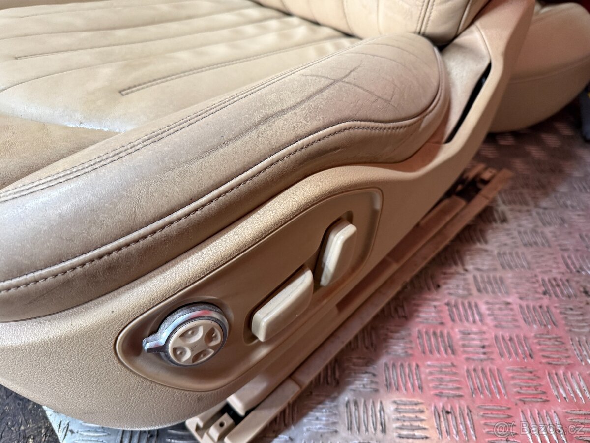 SEDAČKY AUDI A8 4H D4 - 13