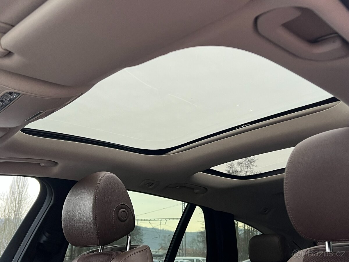 Mercedes-Benz E 220D 4MATIC ALL TERRAIN - 13