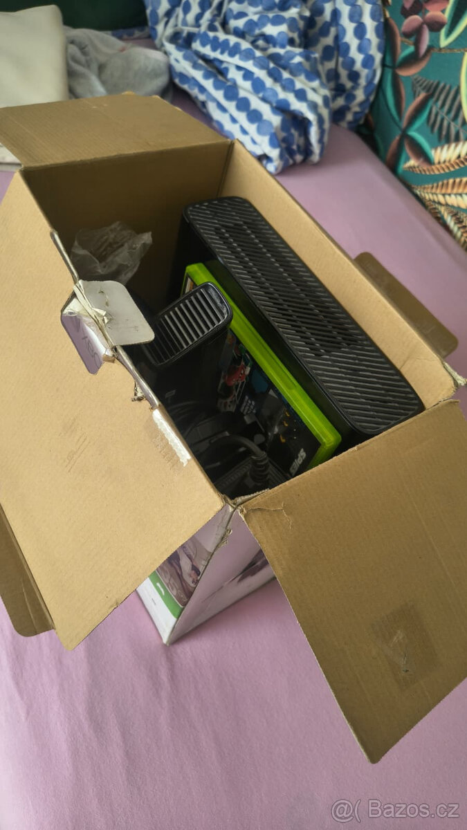 Xbox 360 + Kinect, 500GB, wifi, 2x ovladač - 13
