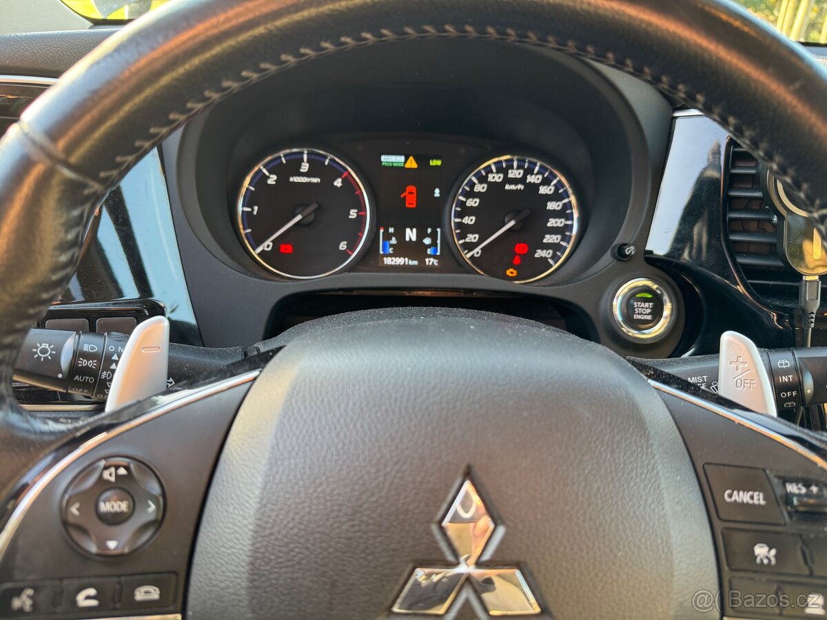 Outlander Mitsubishi - 13