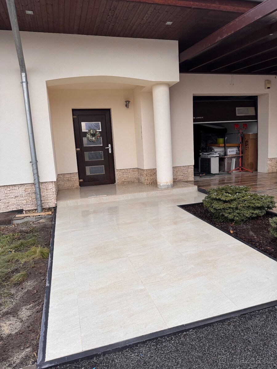 REKONSTRUKCE BYTŮ A DOMU - 13