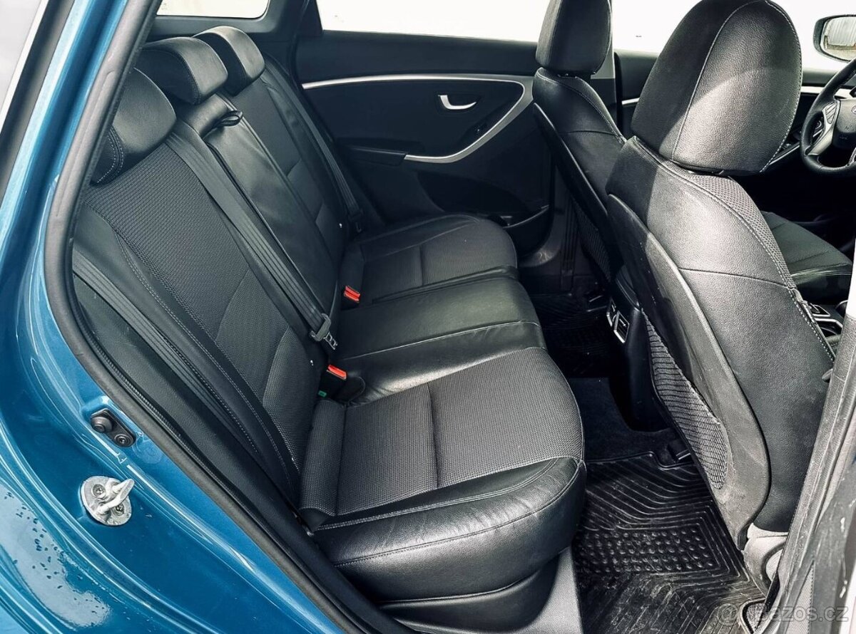 Hyundai i30 CW 1.6 CRDi 136 Style - 13