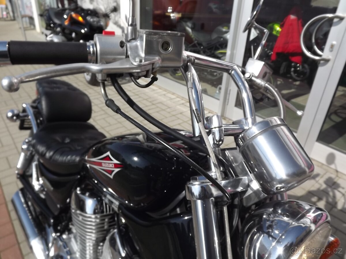 Suzuki VS 600 Intruder - 13