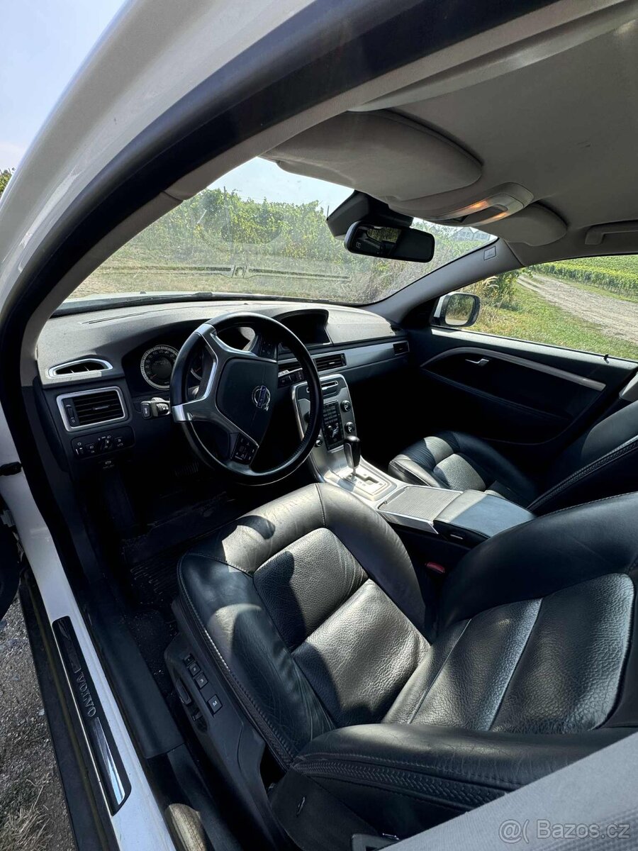 PRODÁM VOLVO XC70 - 13