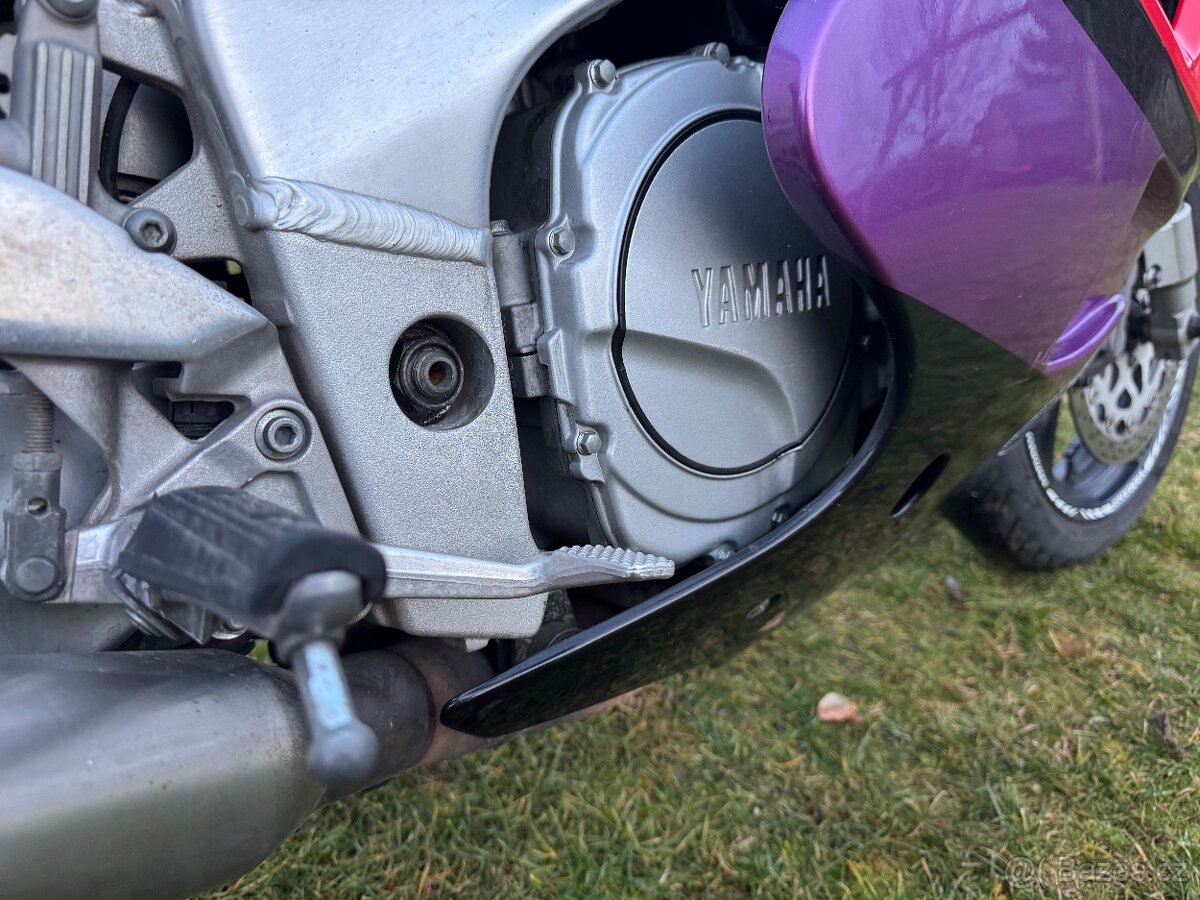 Yamaha FZR 1000, 1995, poslední model - 13