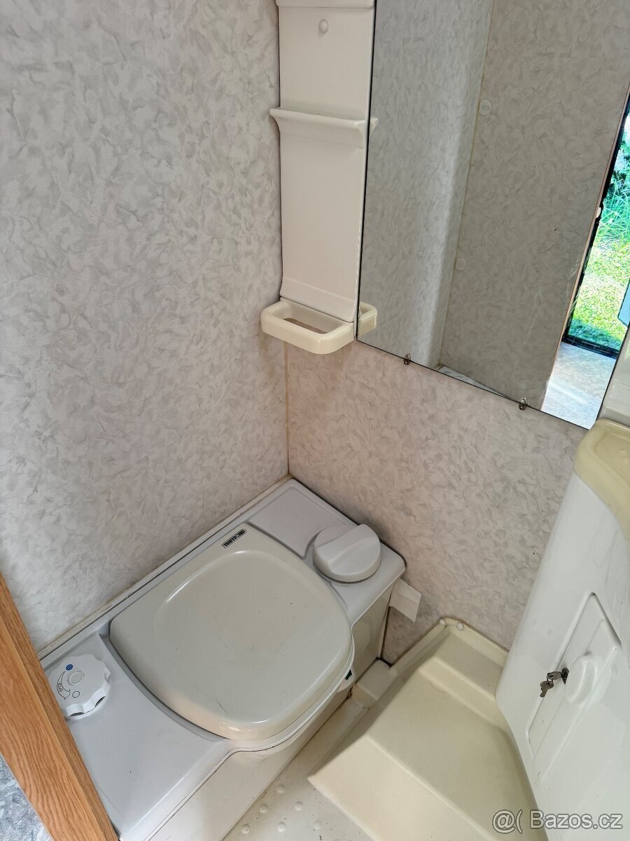 Karavan Chateau La Car - 13