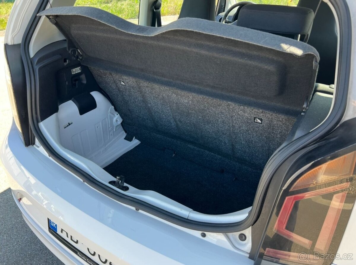 Volkswagen UP - 13