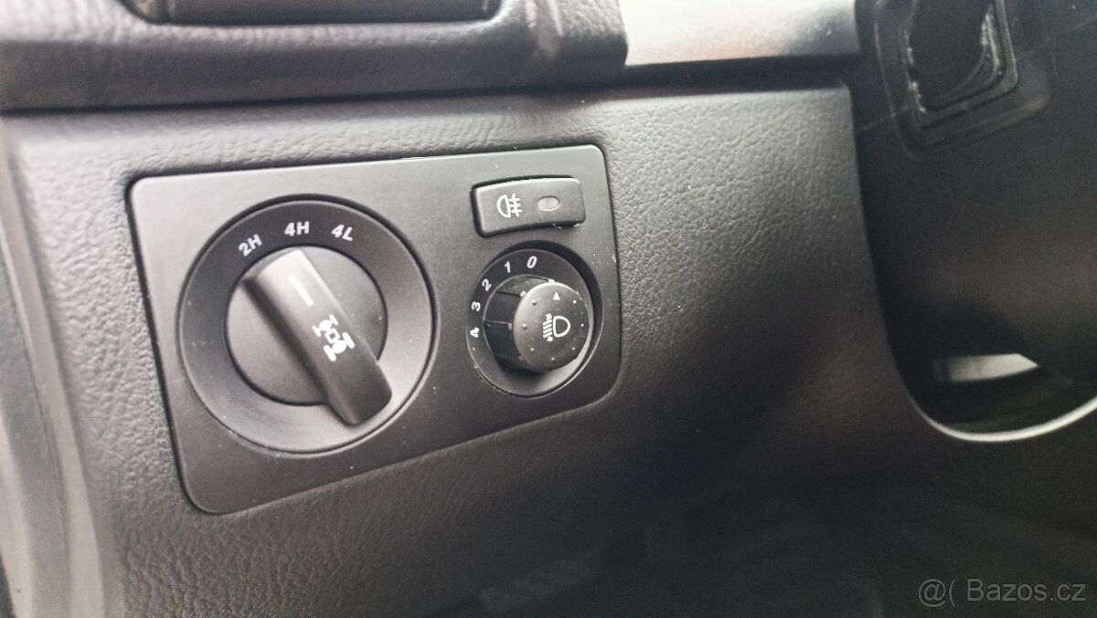 SSANGYONG REXTON RX 220e-Xdi 7 míst 2018 perfektní - 13