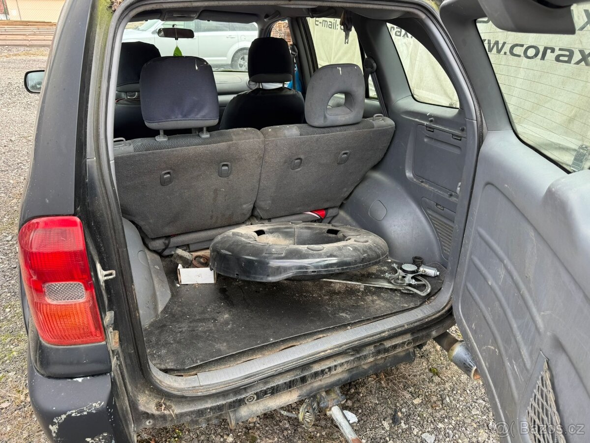 TOYOTA RAV 4 - 13