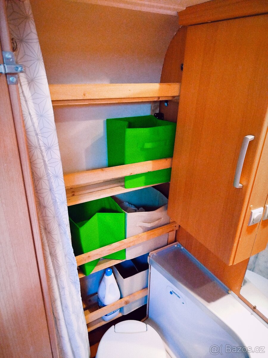 Obytný přívěs karavan Knaus Holiday 460 - 13
