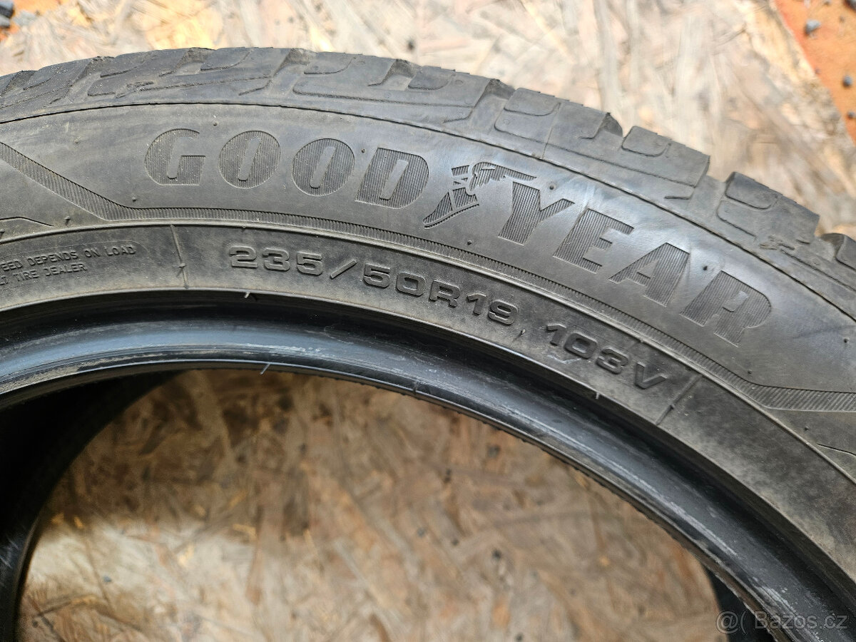 235/50R19 103V XL UltraGrip Performance + GOODYEAR - 13