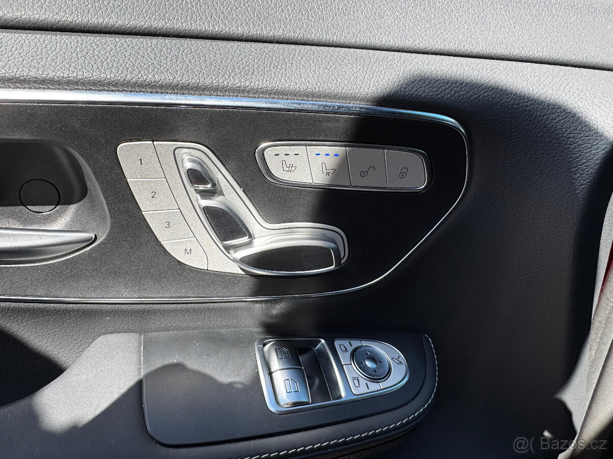 Mercedes Benz V300d - 13