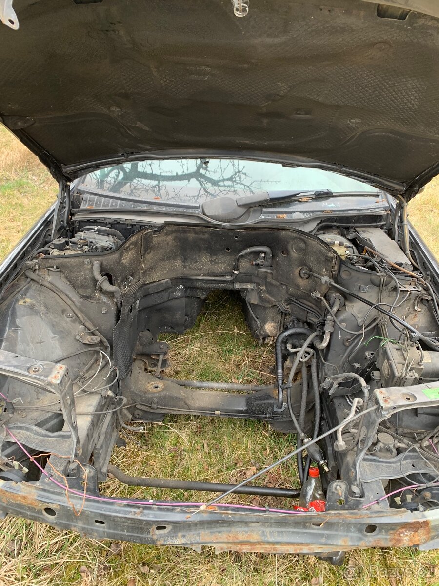 Mercedes Benz w202 na díly - 13