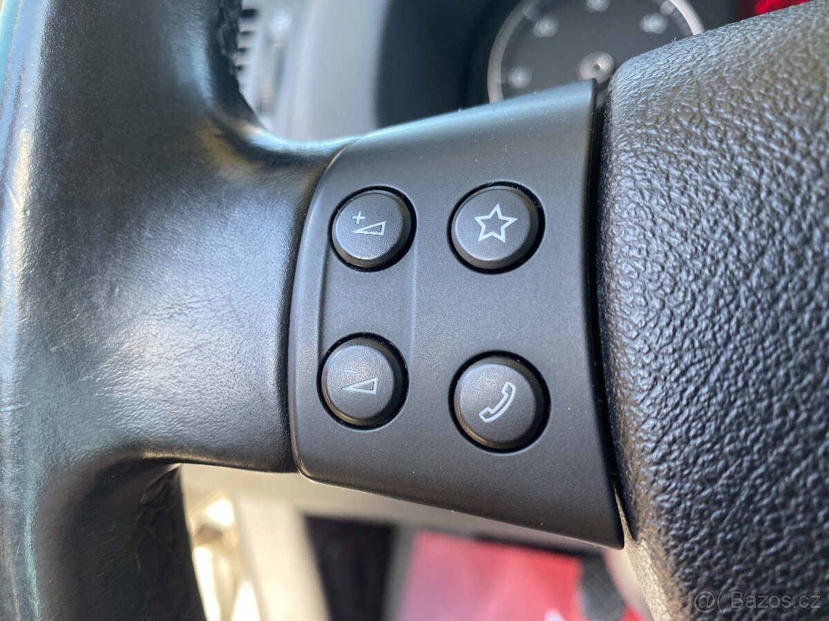 VW Touran 1,9 TDi Serviska, ALU, Tempomat - 13