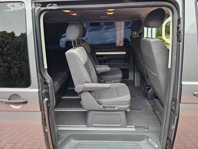 VW Multivan T5 2.0 TDI 103kW,7.sedadel,Webasto,Tažné,Navi,Te - 13