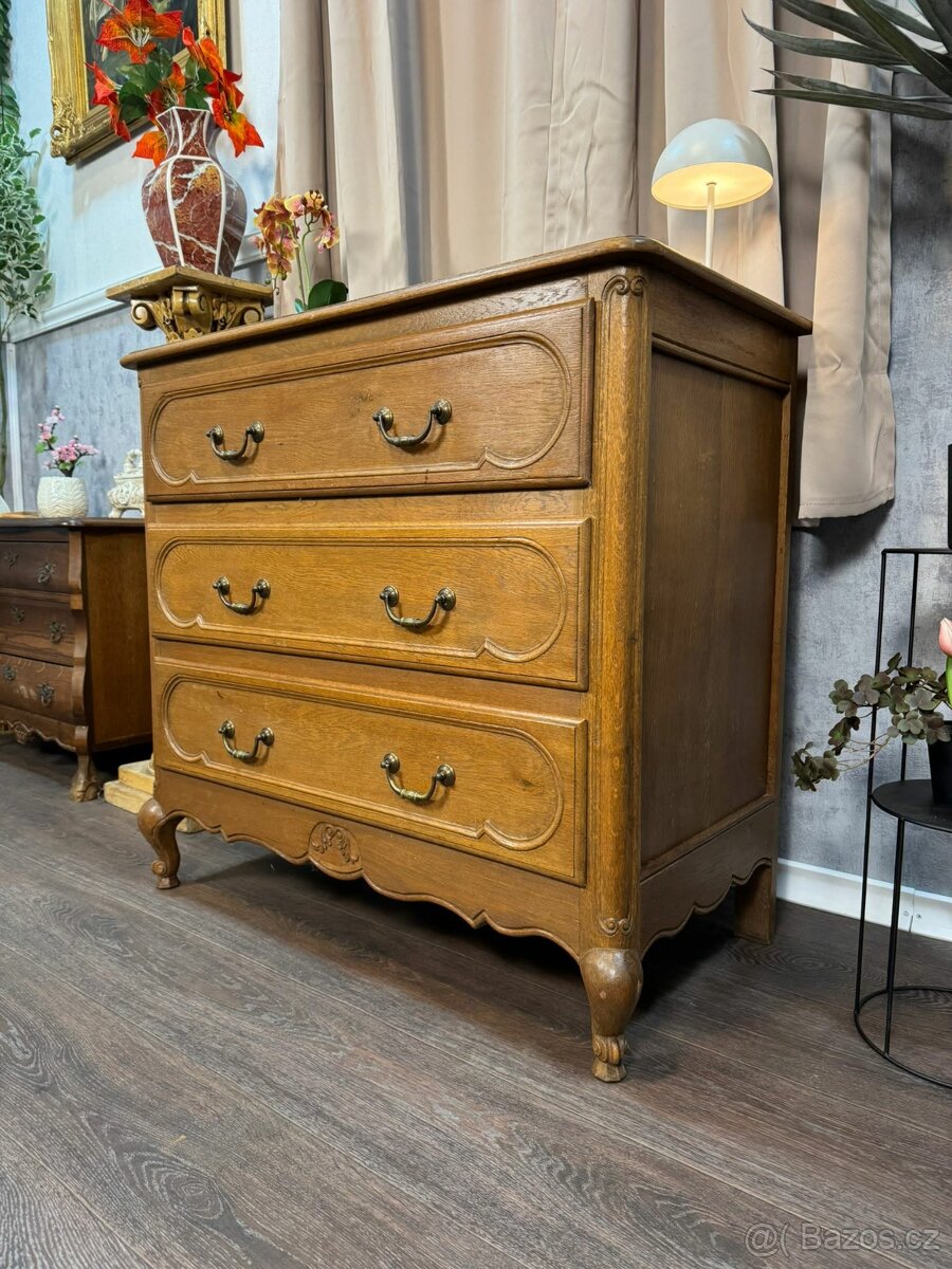 Starožitná komoda (141001) - 13