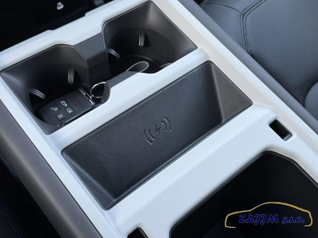Land Rover Defender 110 HSE D350 X-Dynamic 9/2026 - 13