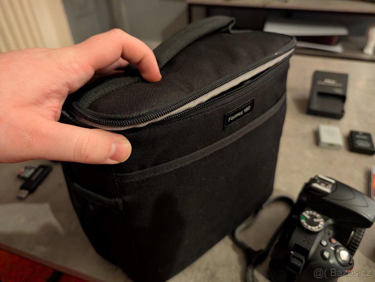 Nikon D3300 + 35mm nikkor, příslušenství - 13