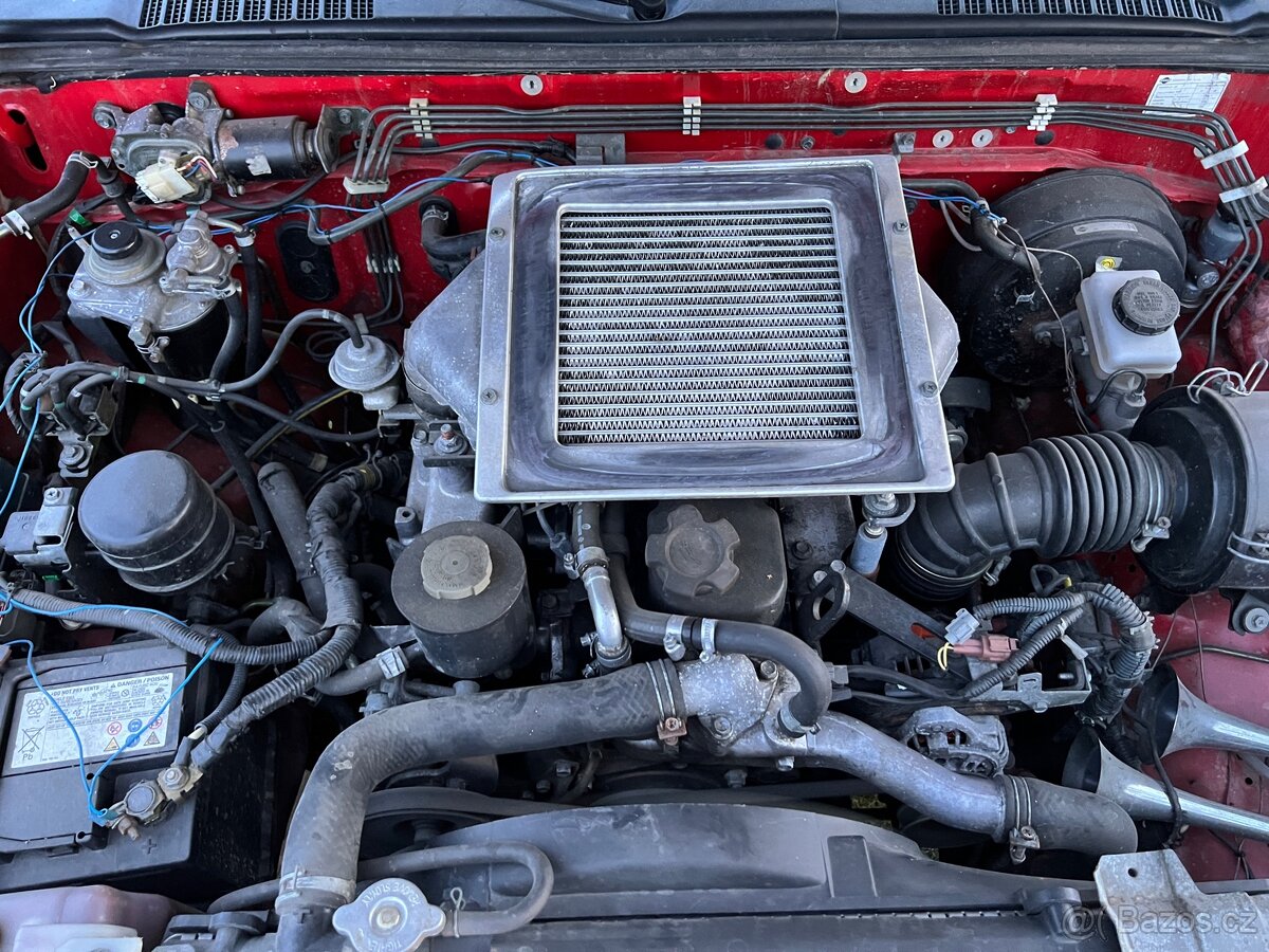 NISSAN NAVARA D22 - 13