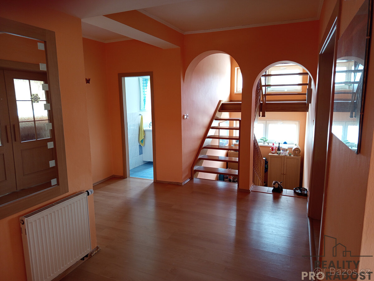 Prodej rodinného domu 215m2, Ždírec nad Doubravou - 13