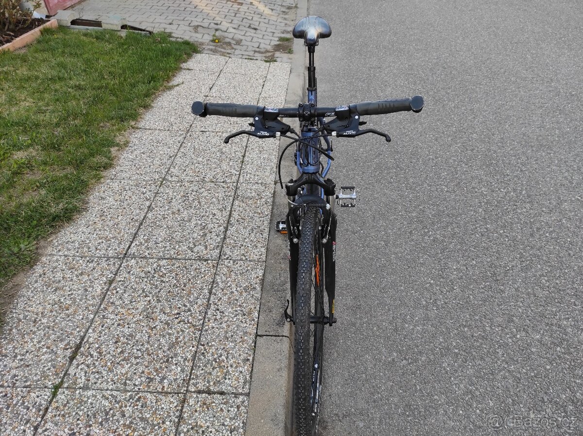 Trekingové kolo FELT - 13