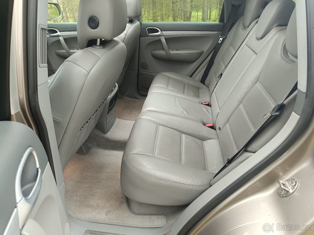 Porsche Cayenne 957 4.8 V8 - 13
