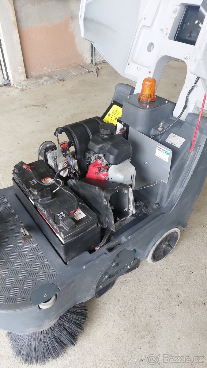 Zametací stroj Nilifsk SP 1000 s benzínovým pohonem - 13