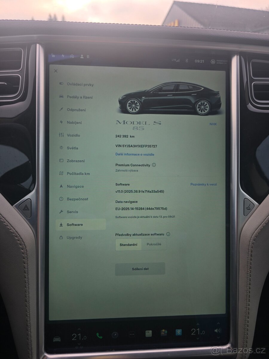 Tesla Model S 85 Free Supercharger - 13