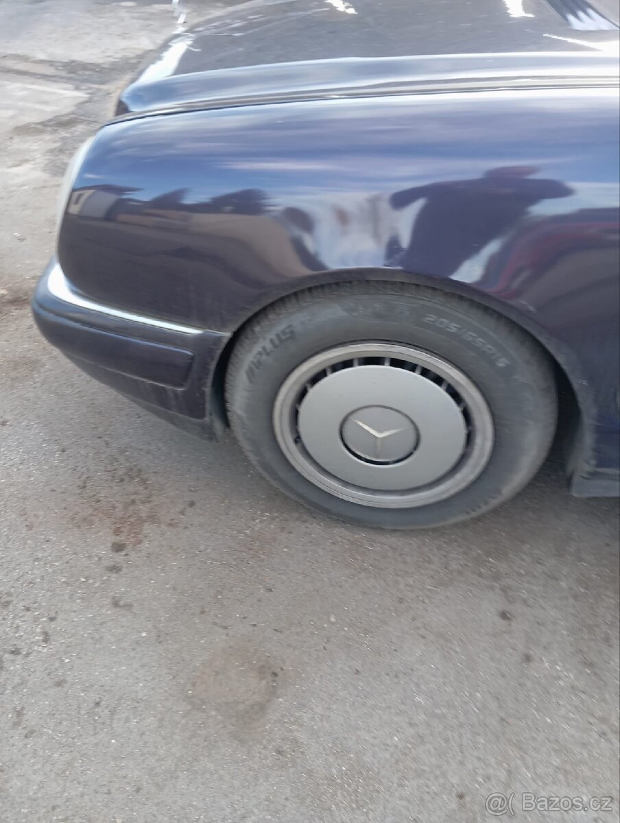 Prodám Mercedes-Benz w210, E220CDI rv. 2000 - 13