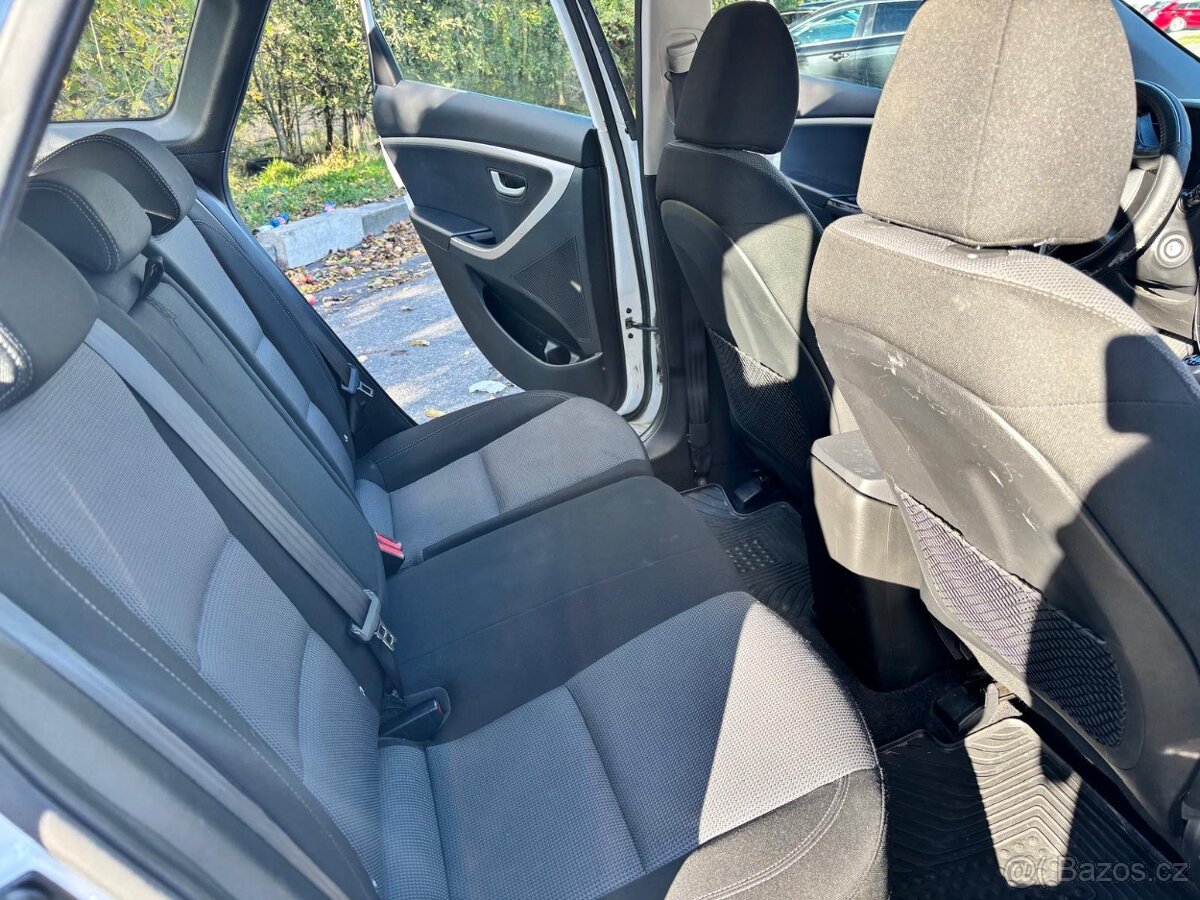 Hyundai i30, 1.6 TDI - 13