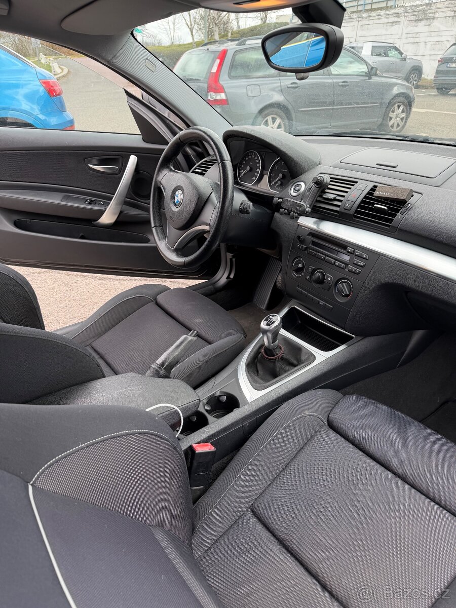 BMW 116i, 2010, 2.0 benzín, manuál - 13