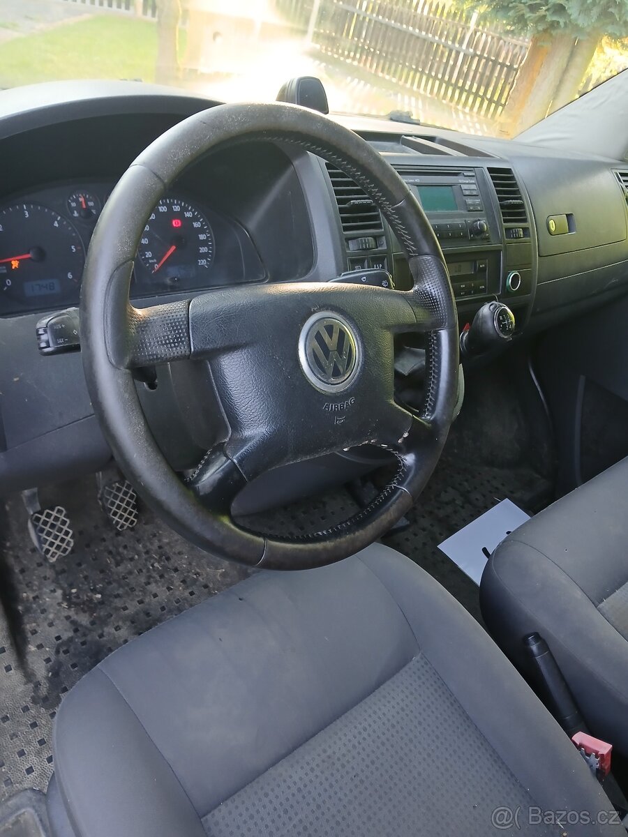 Vw caravelle T5 2.5 tdi 128kw r.2007 nový v čr. 9 MÍST. - 13