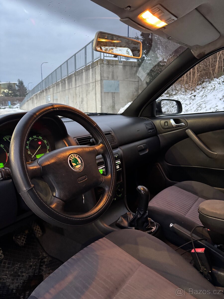 Škoda Octavia 1.9 tdi facelift combi - 13