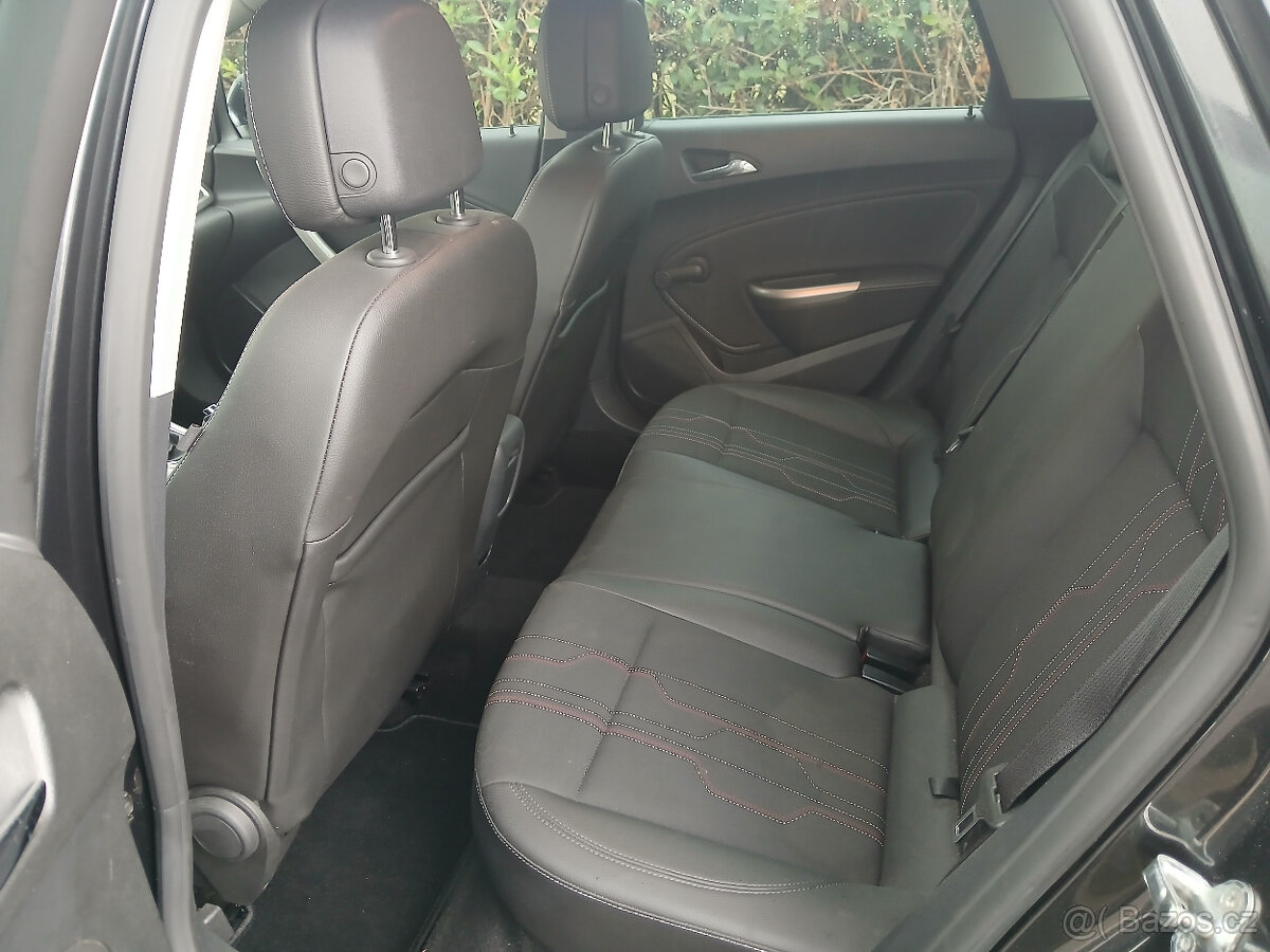 Opel Astra Com 1.6i Jen 98.000 Km serviska - 13