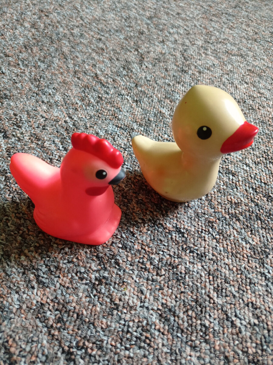 Penál, kyblík na písek, gumové postavičky (Angry birds, aj.) - 13