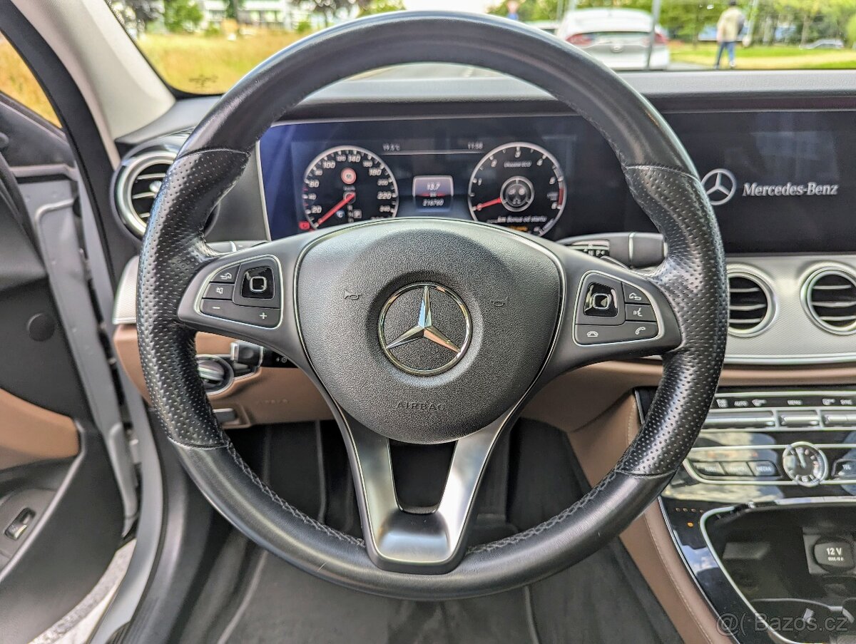 Mercedes-Benz Třídy E, 2016, 350d, DPH,vzduch,PANO - 13