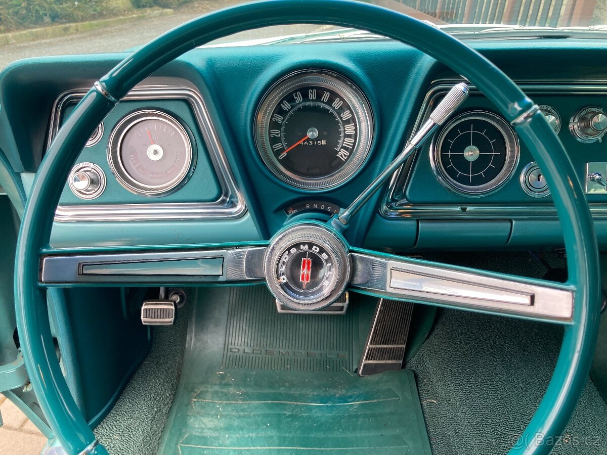 OLDSMOBILE DYNAMIC 88 - 13