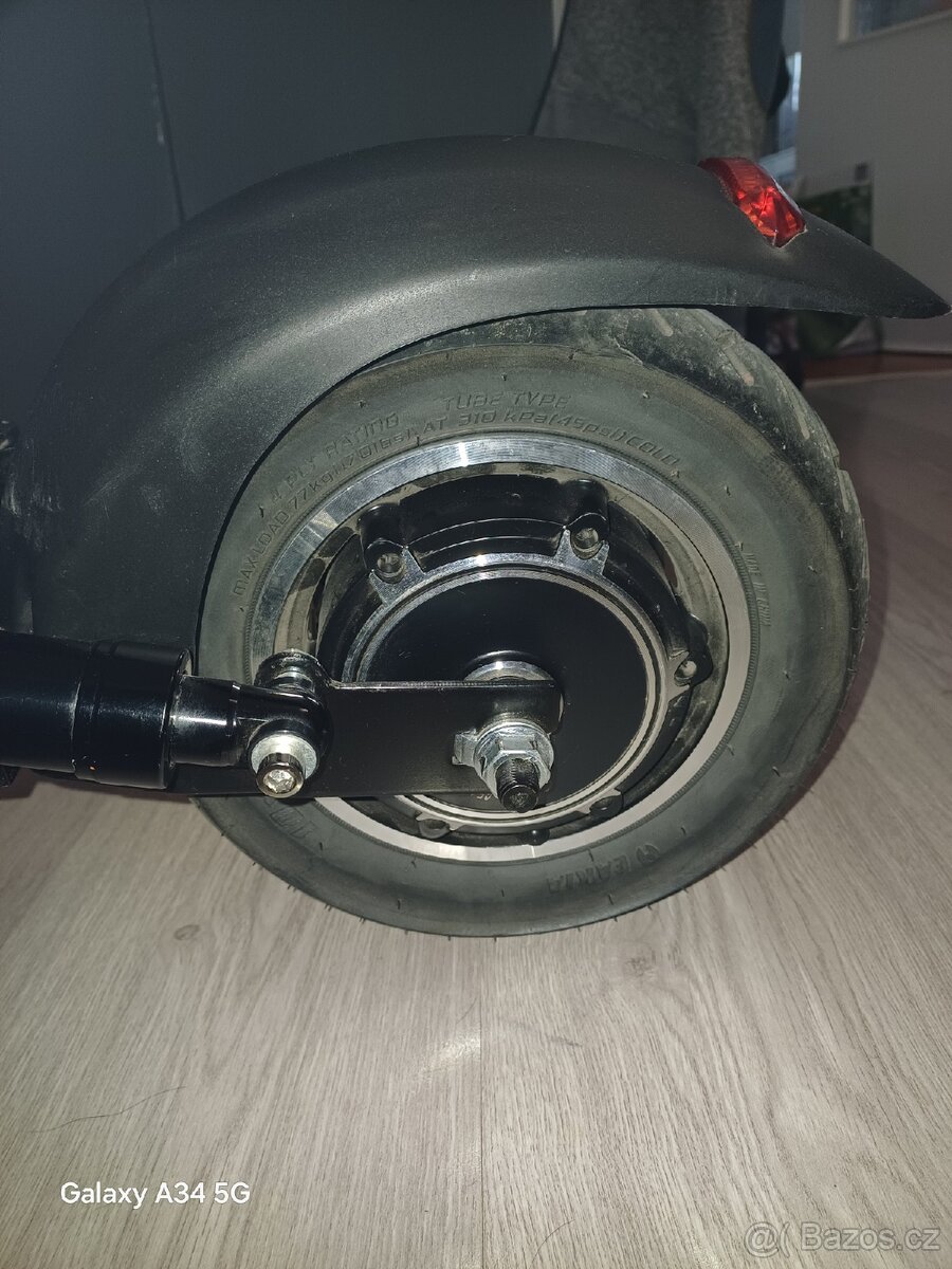 Prodám E-scooter W-TEC Tenmark ll 500W. 10' - 13